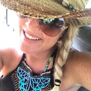 Meet your Posher, Alicia